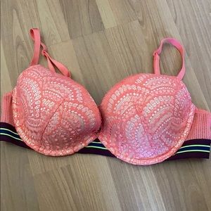 36C VS wired bra Victoria’s Secret